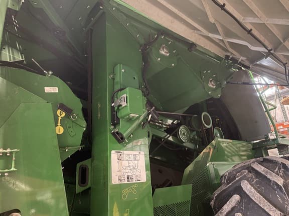 Image of John Deere S790 equipment image 4