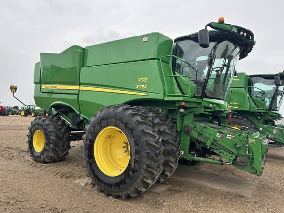 Image of John Deere S790 Primary image