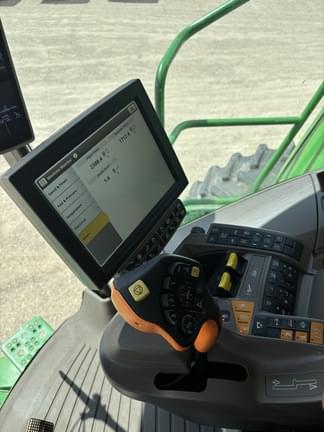 Image of John Deere S790 equipment image 4
