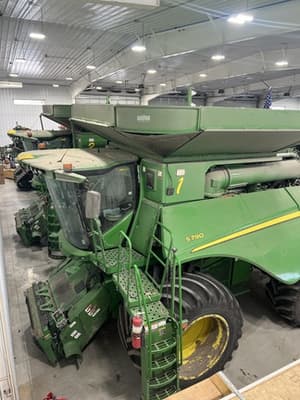 2018 John Deere S790 Image