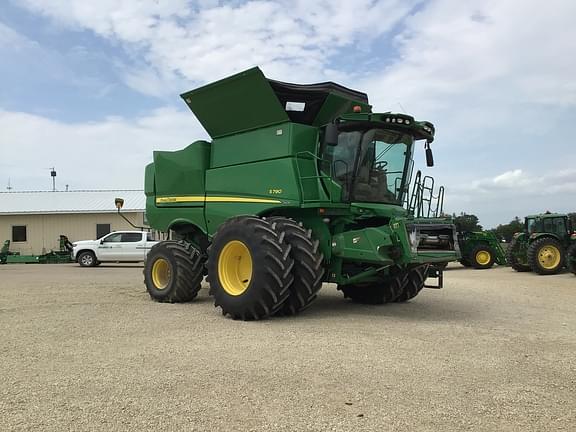 Image of John Deere S790 equipment image 2