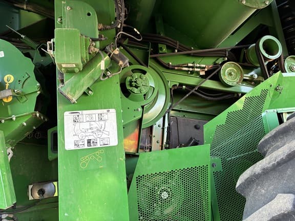 Image of John Deere S790 equipment image 4