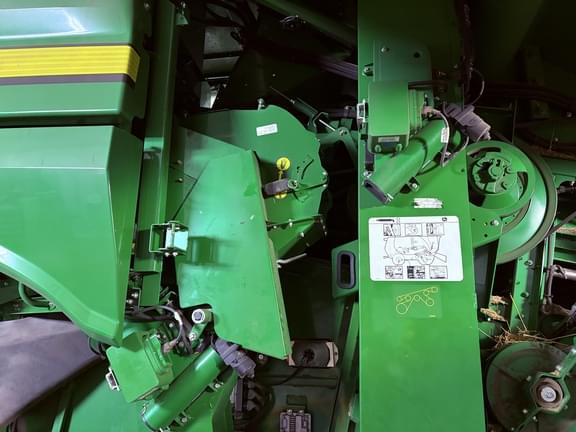 Image of John Deere S790 equipment image 3