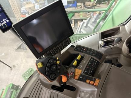 Image of John Deere S790 equipment image 4