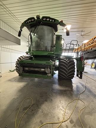 Image of John Deere S790 equipment image 2