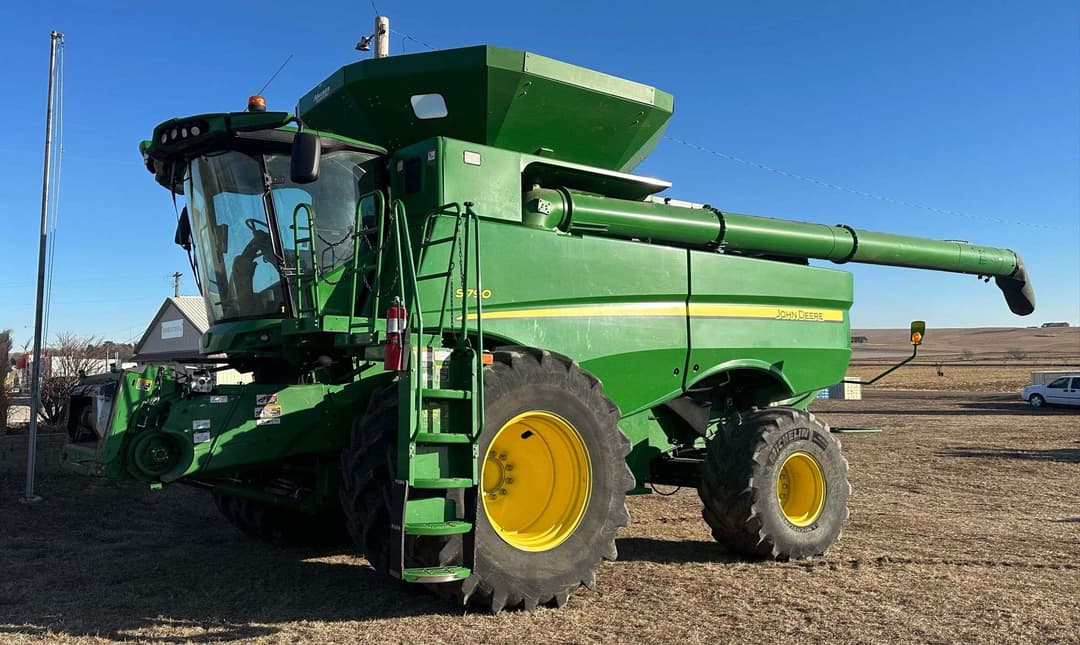 Image of John Deere S790 Primary image