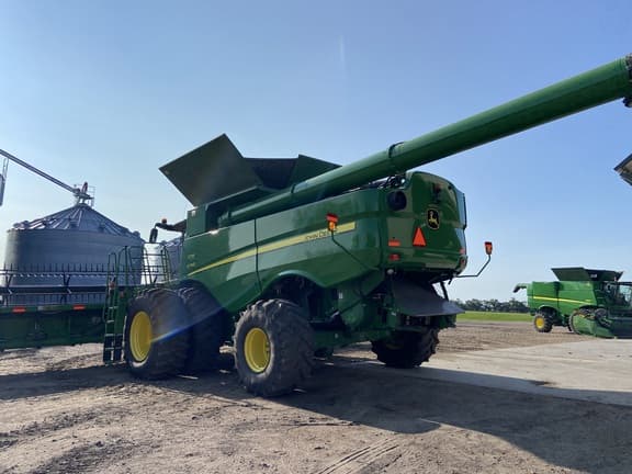 Image of John Deere S790 equipment image 3