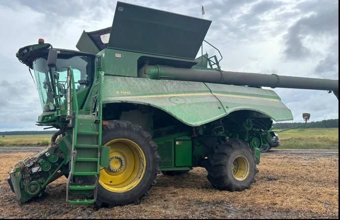 2018 John Deere S790 Equipment Image0