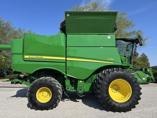 Image of John Deere S790 equipment image 3