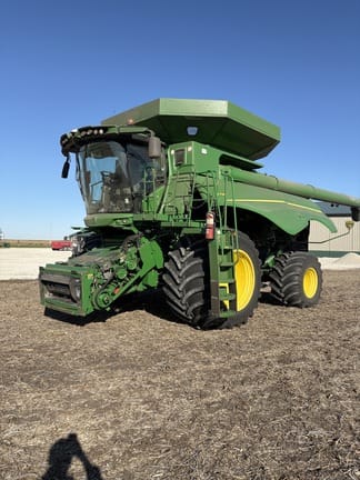 2018 John Deere S790 Equipment Image0
