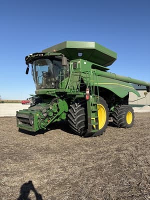 2018 John Deere S790 Image