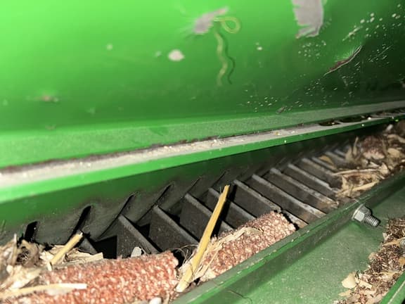 Image of John Deere S790 equipment image 2