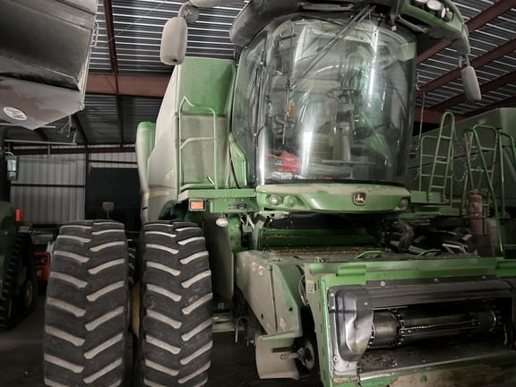 2018 John Deere S790 Equipment Image0