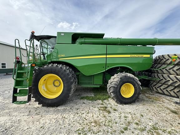 Image of John Deere S790 equipment image 2