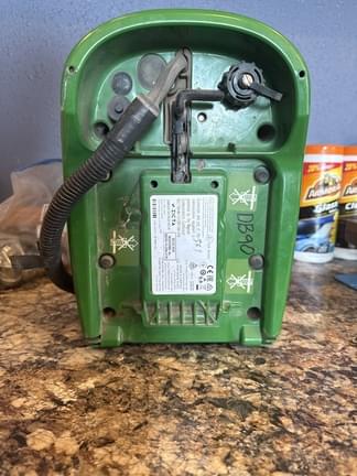 Image of John Deere StarFire 6000 equipment image 4