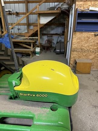 Image of John Deere StarFire 6000 equipment image 1