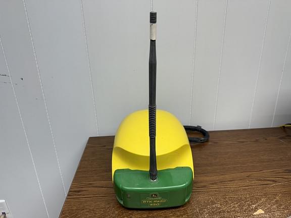 Image of John Deere StarFire 6000 equipment image 3