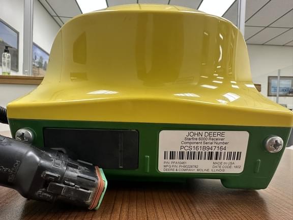 Image of John Deere StarFire 6000 Image 1