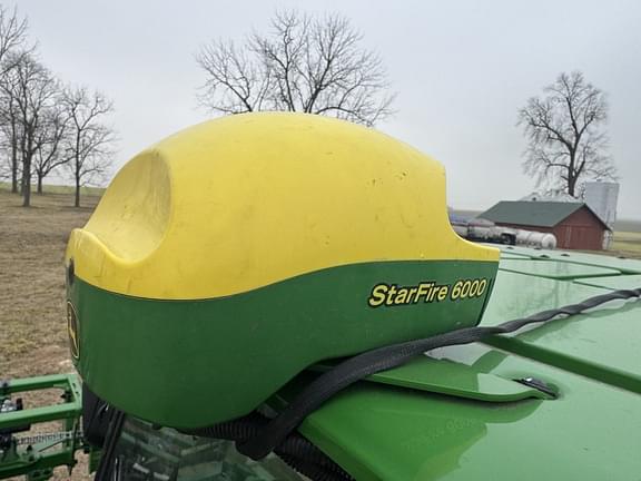 Image of John Deere StarFire 6000 Primary image