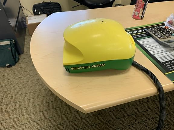 Image of John Deere StarFire 6000 Image 1