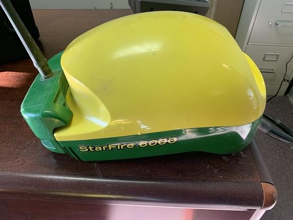 Image of John Deere StarFire 6000 equipment image 1