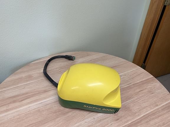 Image of John Deere StarFire 6000 Image 1