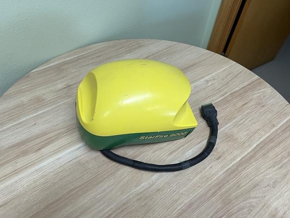 Image of John Deere StarFire 6000 Image 0
