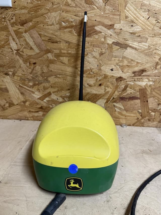 Image of John Deere StarFire 6000 equipment image 1