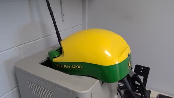 Image of John Deere StarFire 6000 Primary image