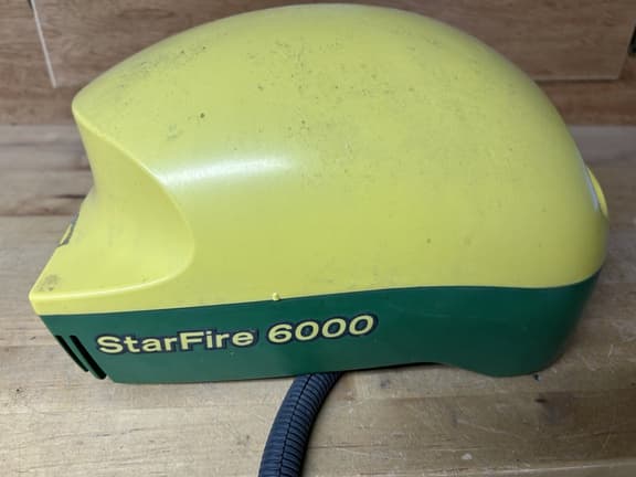 Image of John Deere StarFire 6000 Image 0