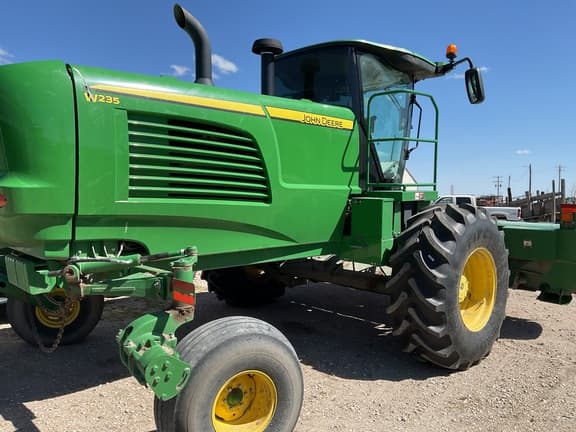 Image of John Deere W235 equipment image 3