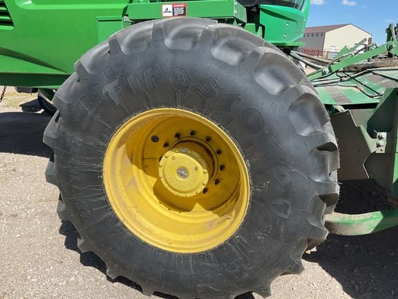 Image of John Deere W235 equipment image 1