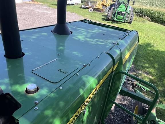 Image of John Deere W235 equipment image 3