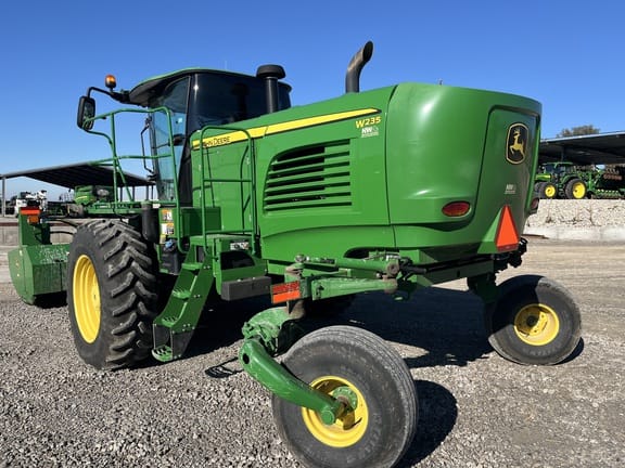 2018 John Deere W235 Equipment Image0