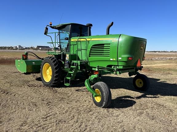 Image of John Deere W235 equipment image 2