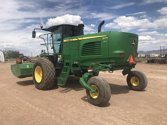 Image of John Deere W235 equipment image 2