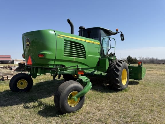 Image of John Deere W235 equipment image 4