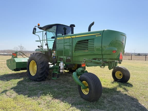 Image of John Deere W235 equipment image 2