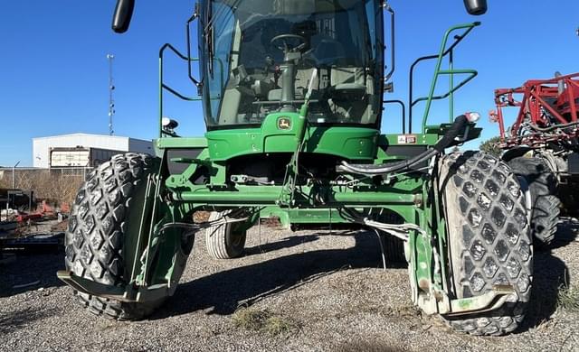 Image of John Deere W235 equipment image 1