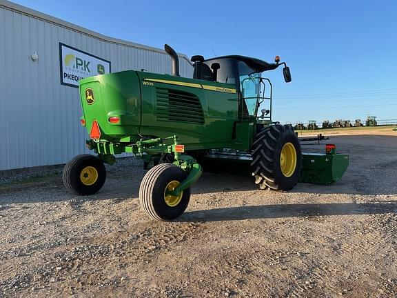 Image of John Deere W235 equipment image 2