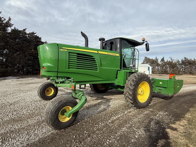 Image of John Deere W235 equipment image 2