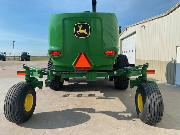 Image of John Deere W235R equipment image 4