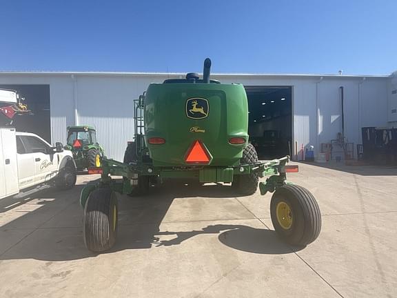 Image of John Deere W235R equipment image 4
