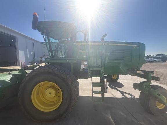 Image of John Deere W235 equipment image 4