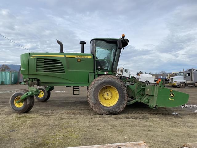 Image of John Deere W235R equipment image 3