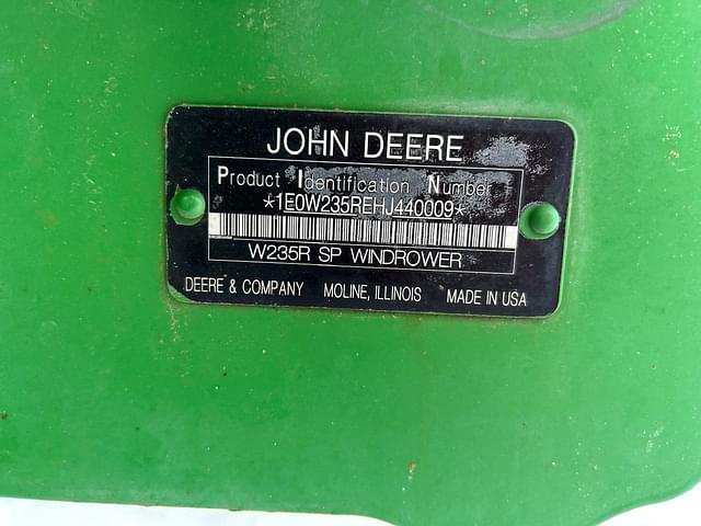 Image of John Deere W235R equipment image 4