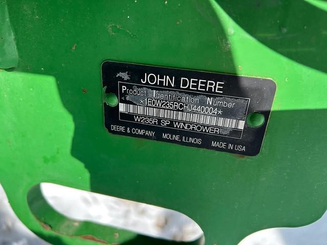 Image of John Deere W235R equipment image 3