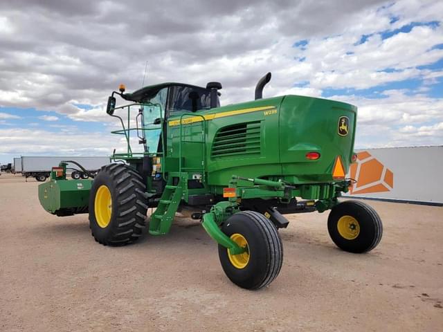 Image of John Deere W235R equipment image 2