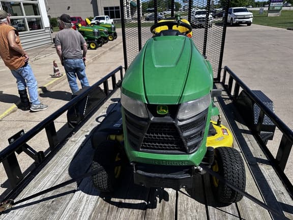 Image of John Deere X330 equipment image 1