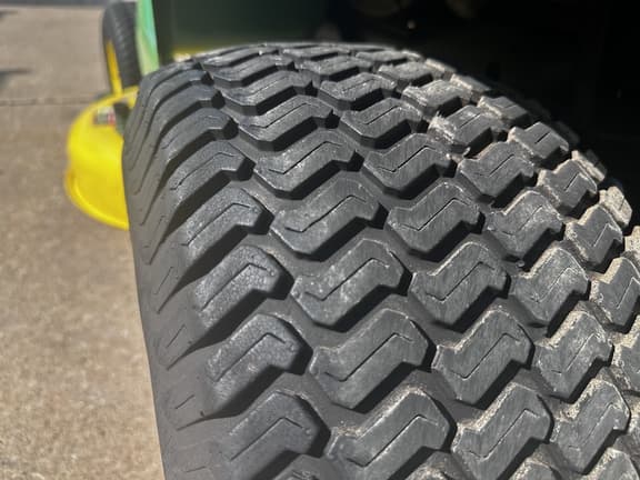 Image of John Deere X330 equipment image 4